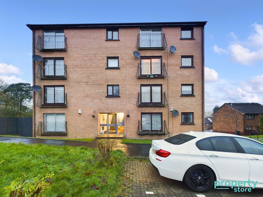 1 bed flat for sale in Caithness Road, East Kilbride, South Lanarkshire G74, £70,000