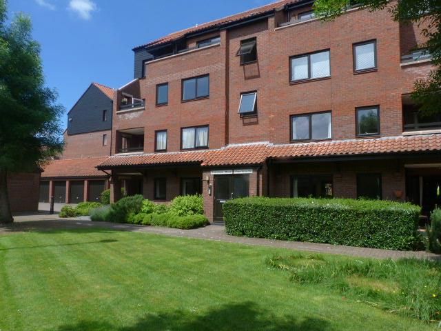 2 bed flat to rent in Rownham Mead, Bristol BS8, £1,500 pcm