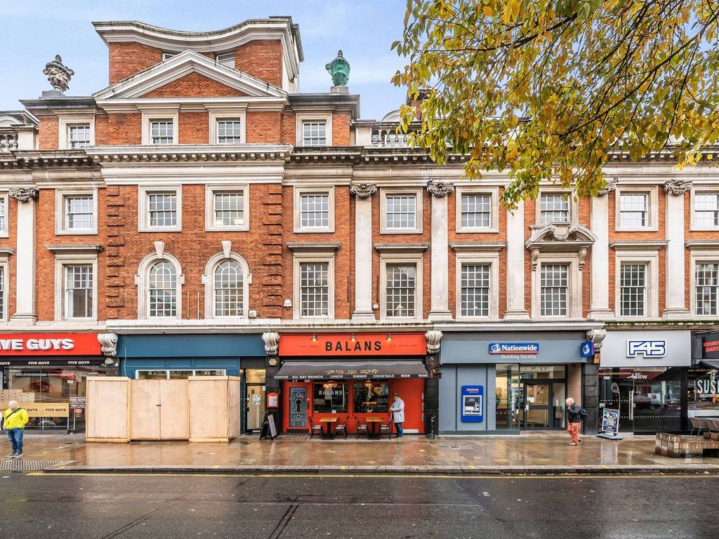 1 bed flat to rent in Kensington High Street, High Street Kensington, London W8, £2,167 pcm