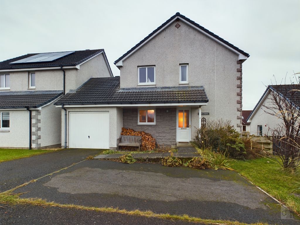 3 bed link-detached house for sale in Wolfburn Road, Thurso KW14, £200,000