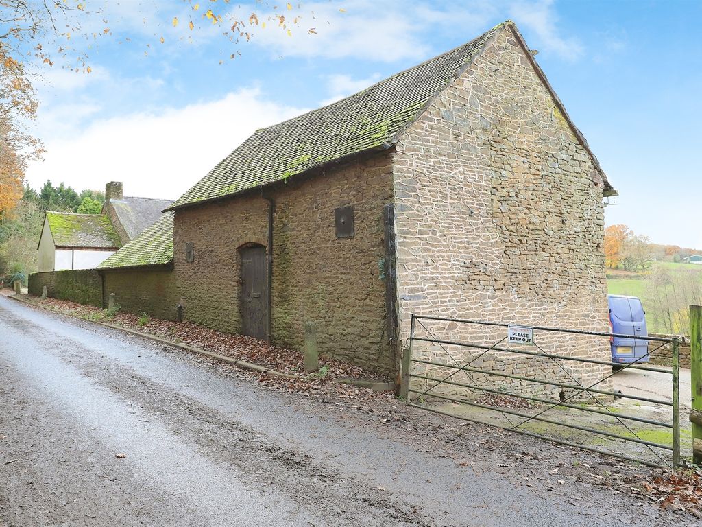 3 bed farmhouse for sale in Sugars Lane, Far Forest, Kidderminster DY14, £850,000