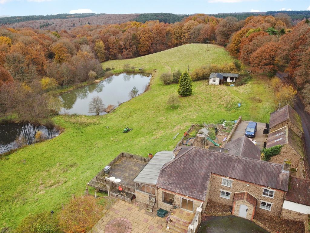 3 bed farmhouse for sale in Sugars Lane, Far Forest, Kidderminster DY14, £850,000