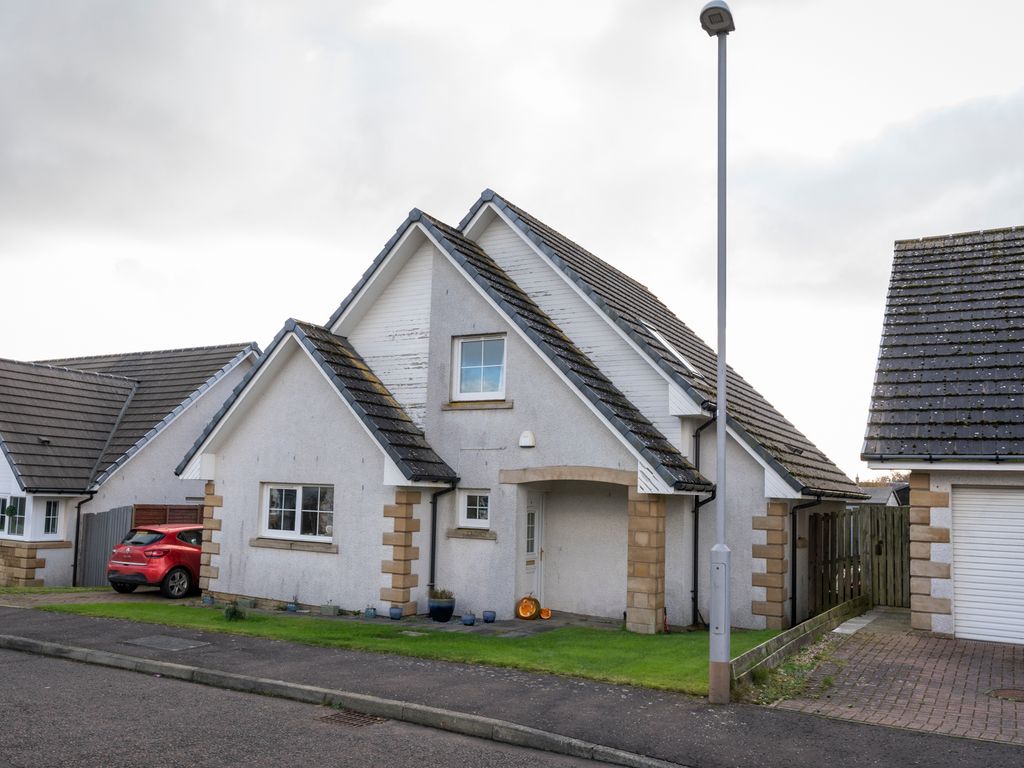 4 bed detached house for sale in Templehall Place, Dundee DD5, £227,000