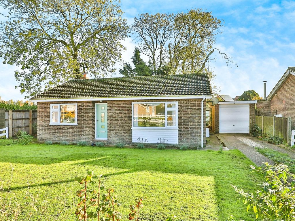 3 bed detached bungalow for sale in Millfield, Ashill, Thetford IP25, £350,000