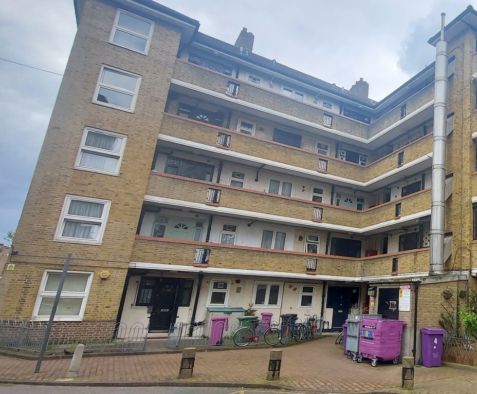 1 bed flat for sale in Flat 8 Maitland House, Bishops Way, Bethnal Green, London E2, £235,000