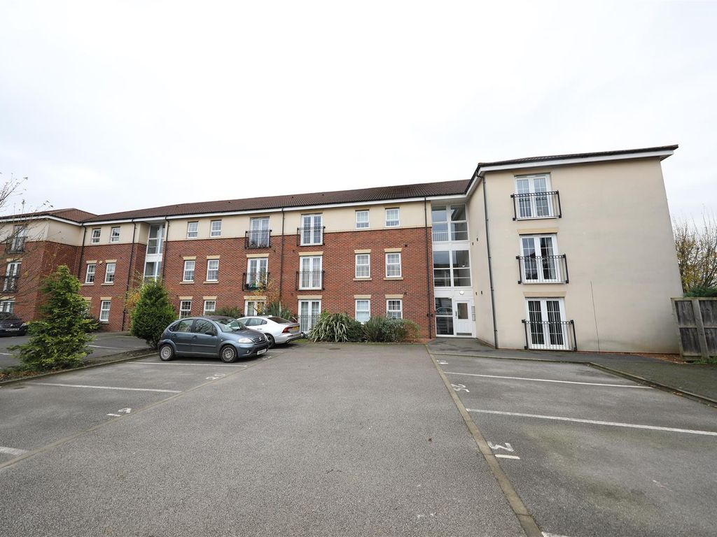 2 bed flat for sale in Acklam Court, Beverley HU17, £125,000