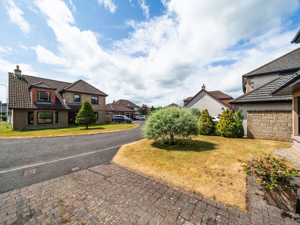 3 bed detached house for sale in Walker Place, St Andrews KY16, £430,000