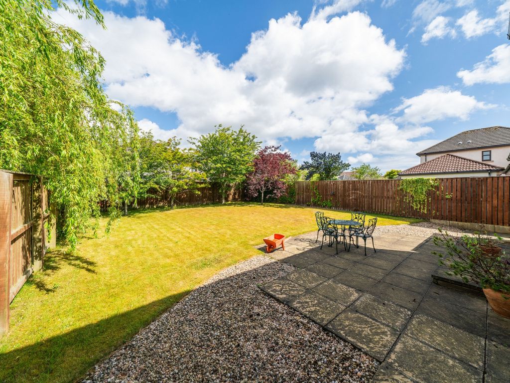 3 bed detached house for sale in Walker Place, St Andrews KY16, £430,000