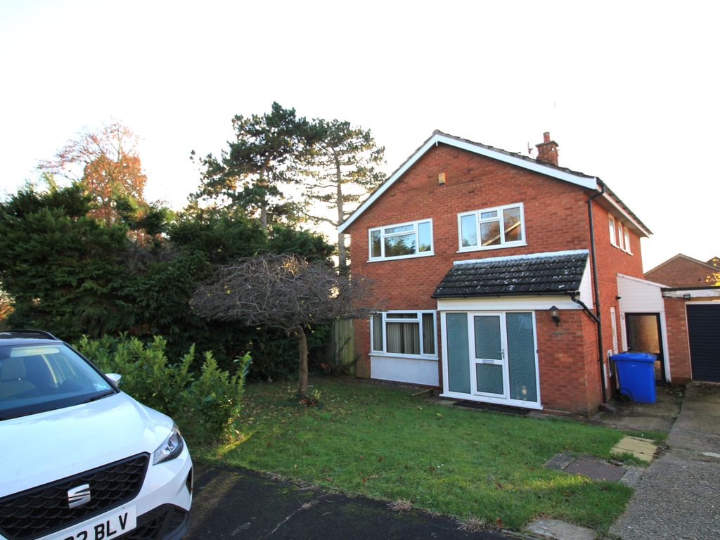 4 bed detached house to rent in Clovelly Drive, Norwich NR6, £1,495 pcm