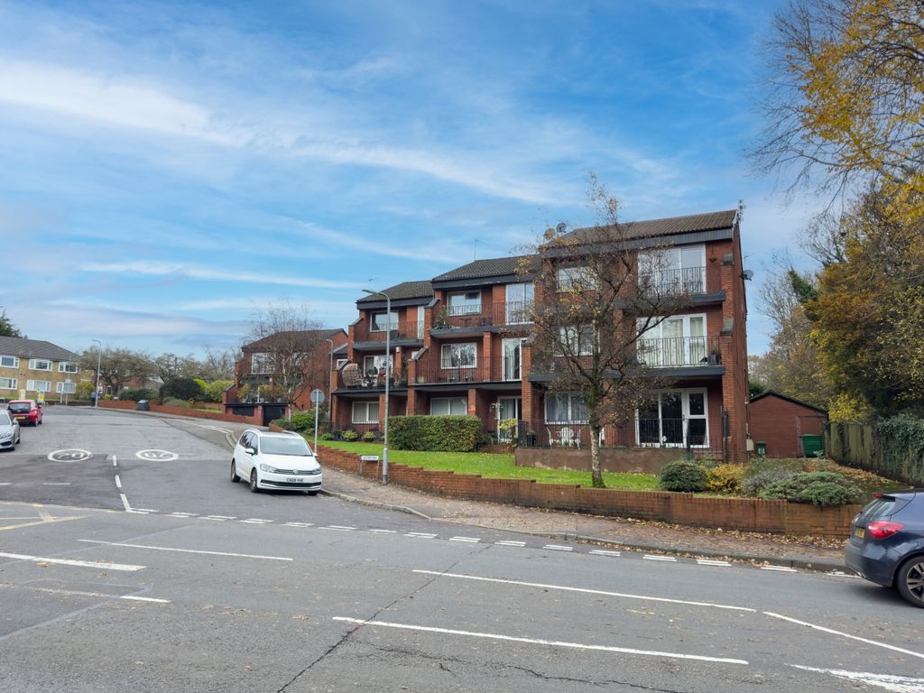 2 bed flat for sale in Lady Mary Road, Cardiff CF23, £250,000
