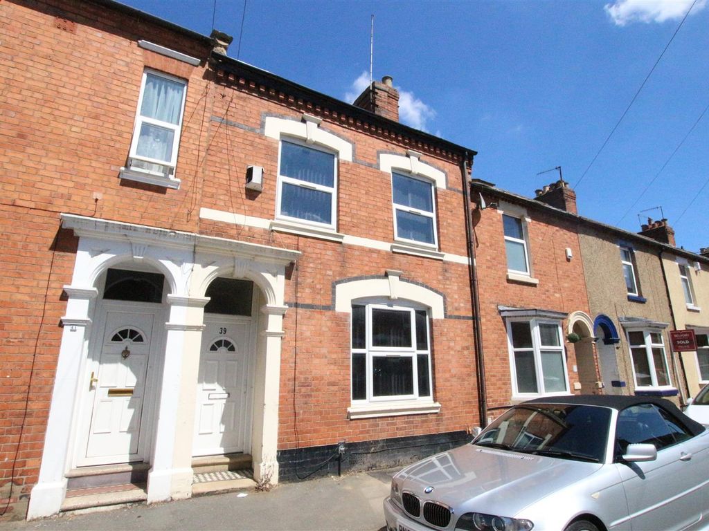 6 bed property to rent in Abbey Road, Northampton NN4, £590 pcm