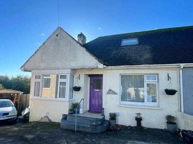 3 bed semi-detached house for sale in Oakland Park, Falmouth TR11, £400,000