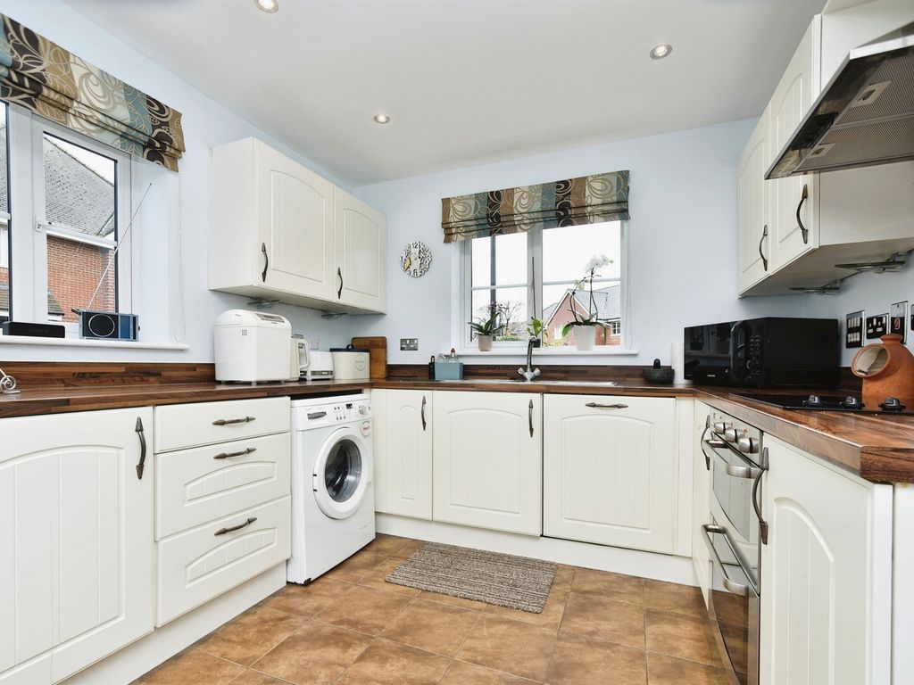 3 bed semi-detached house for sale in Lowbury Gardens, Compton, Newbury RG20, £425,000