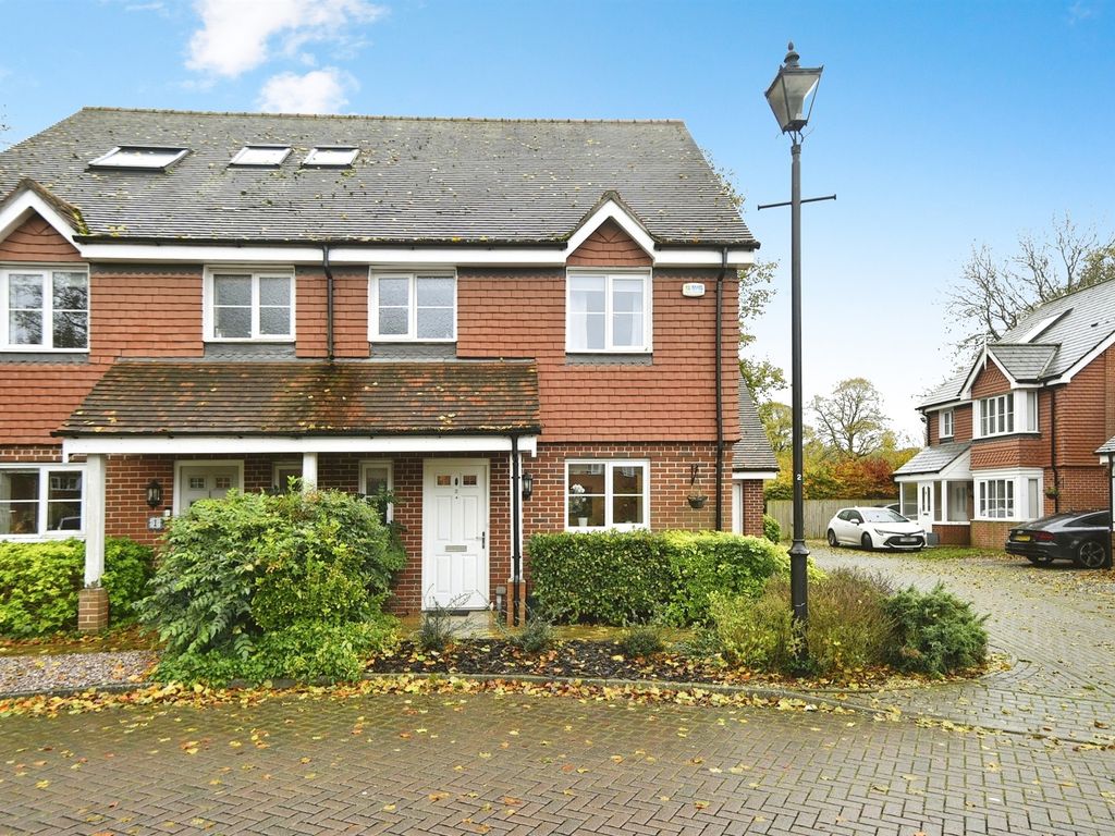 3 bed semi-detached house for sale in Lowbury Gardens, Compton, Newbury RG20, £425,000