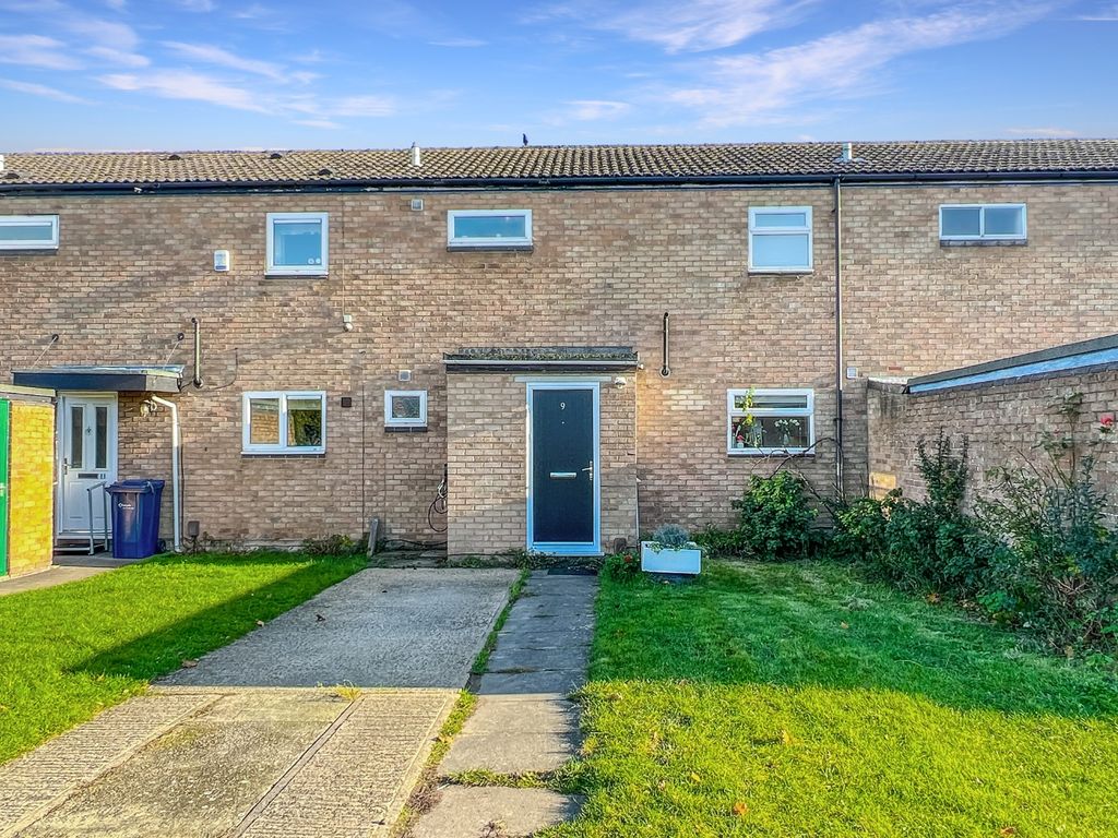 3 bed terraced house for sale in Tiverton Way, Cambridge CB1, £465,000