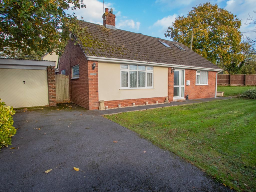 4 bed bungalow for sale in Whimple, Exeter EX5, £475,000