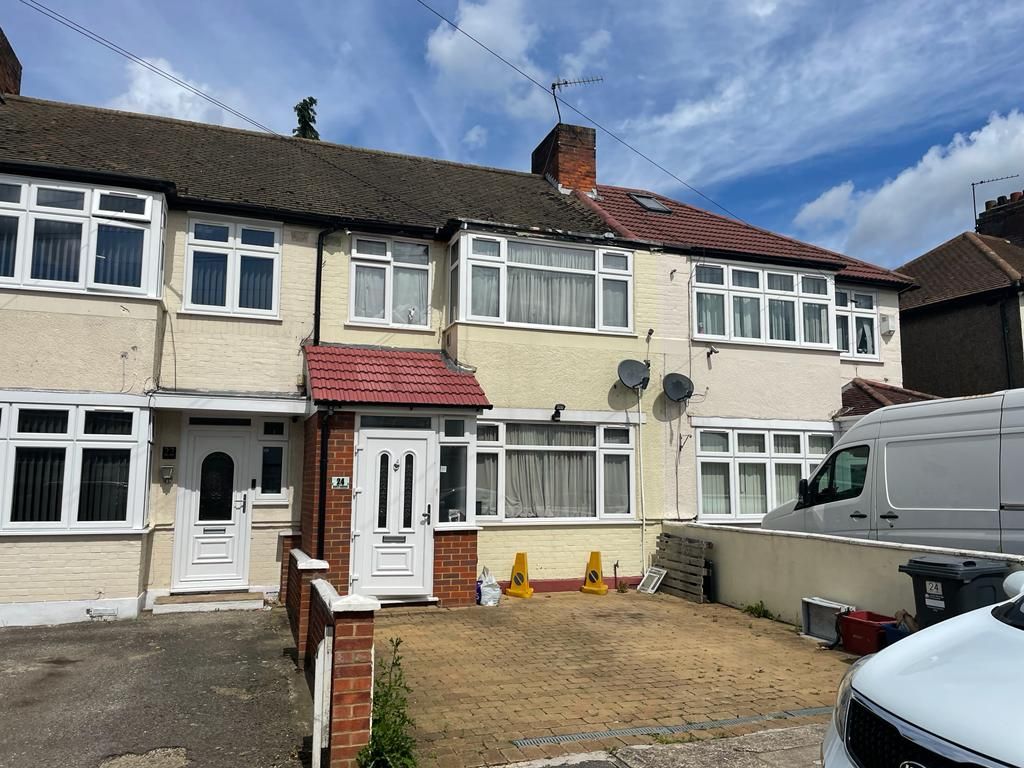 3 bed terraced house for sale in Hadley Gardens, Southall UB2, £500,000