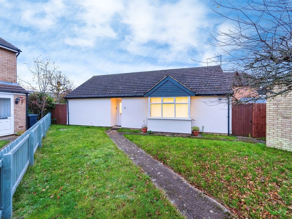 3 bed semi-detached bungalow for sale in Derwent Rise, Flitwick, Bedford MK45, £425,000