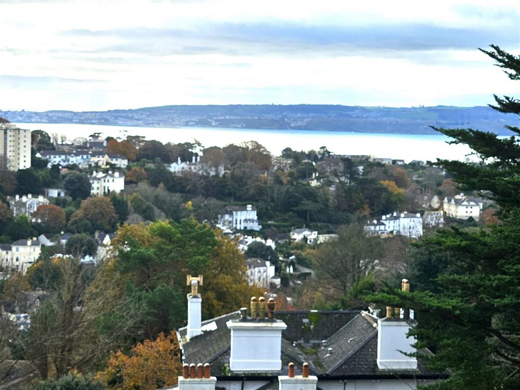 1 bed flat for sale in Higher Warberry Road, Torquay TQ1, £135,000