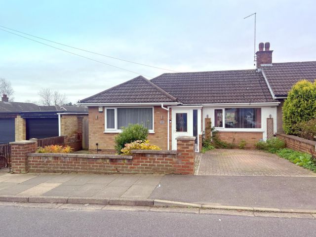 2 bed semi-detached bungalow for sale in The Headlands, The Headlands, Northampton NN3, £300,000