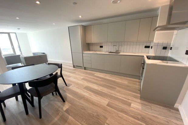 1 bed flat to rent in Apex Lofts, Birmingham B12, £975 pcm
