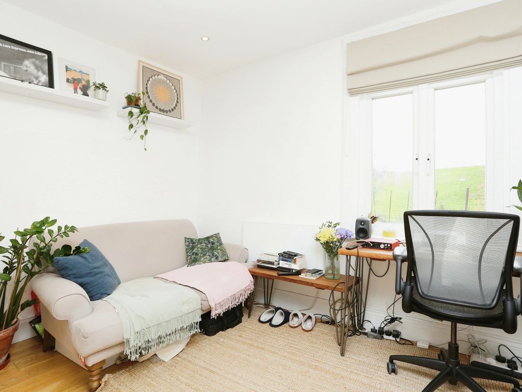1 bed flat for sale in 120 Cheltenham Road, Peckham Rye SE15, £250,000