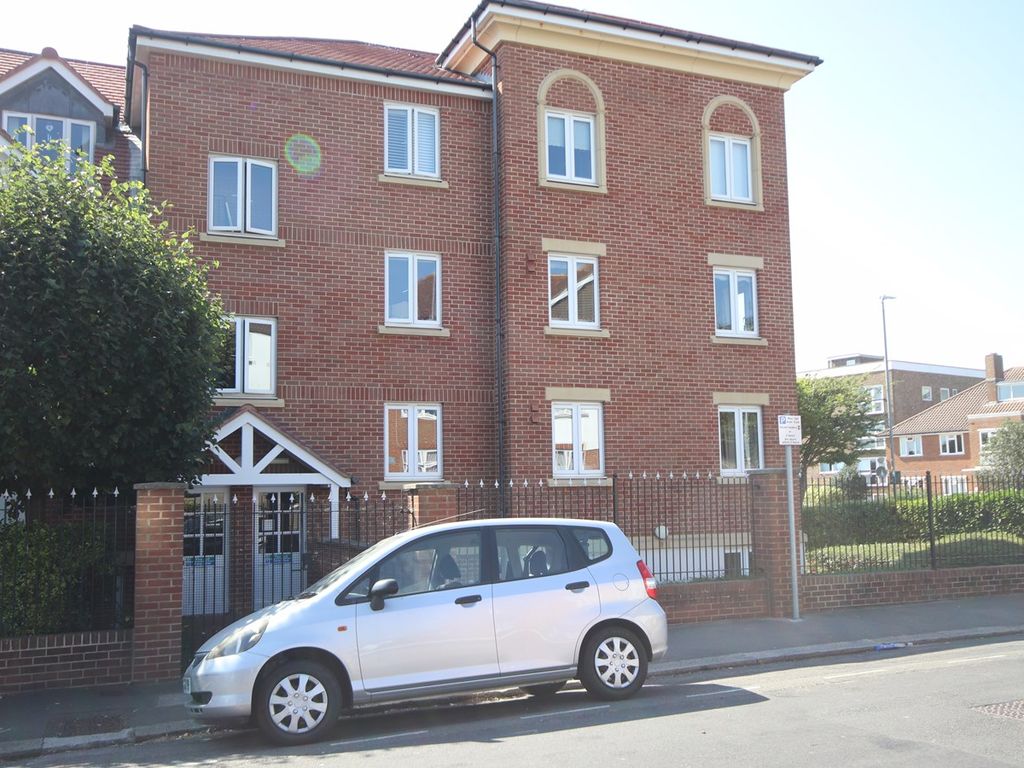 2 bed property for sale in Cranfield Road, Bexhill-On-Sea TN40, £229,950