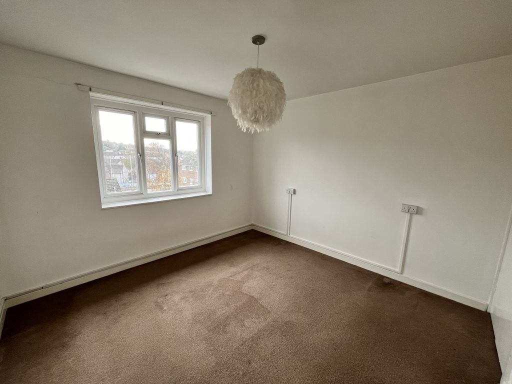 1 bed flat for sale in Woburn Place, Brighton BN1, £199,950