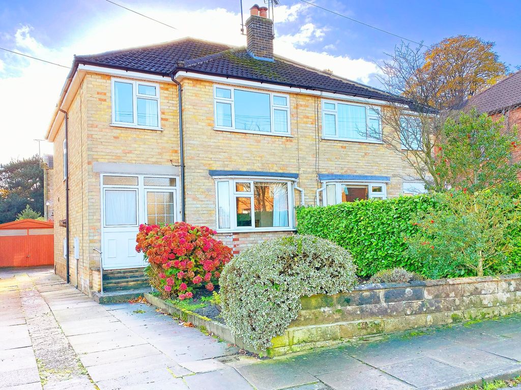 3 bed semi-detached house for sale in Kingsley Close, Harrogate HG1, £260,000