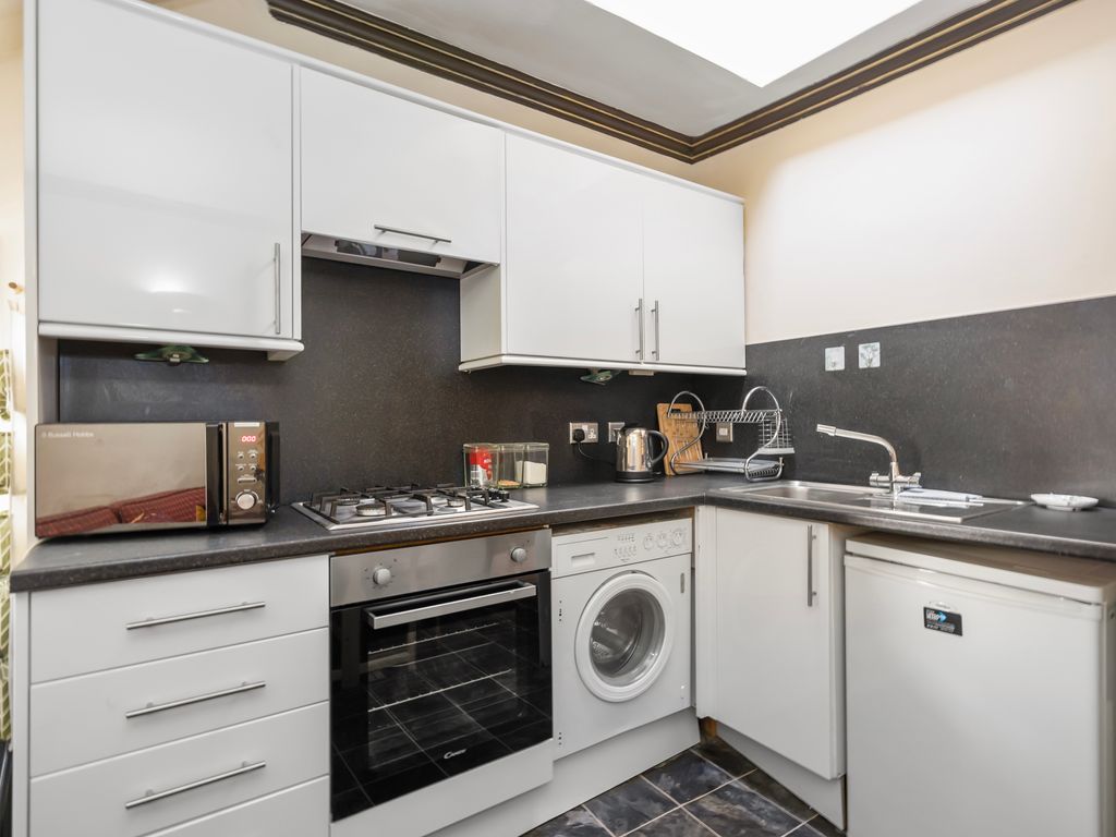 1 bed flat for sale in High Street, Edinburgh EH1, £255,000