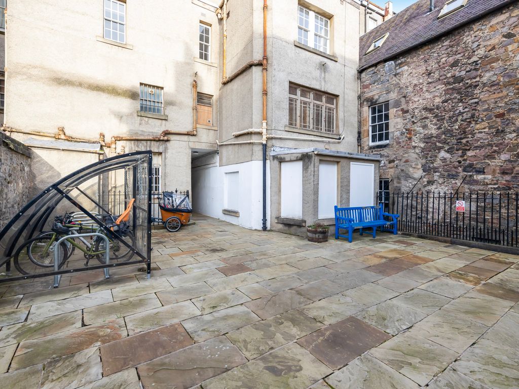 1 bed flat for sale in High Street, Edinburgh EH1, £255,000