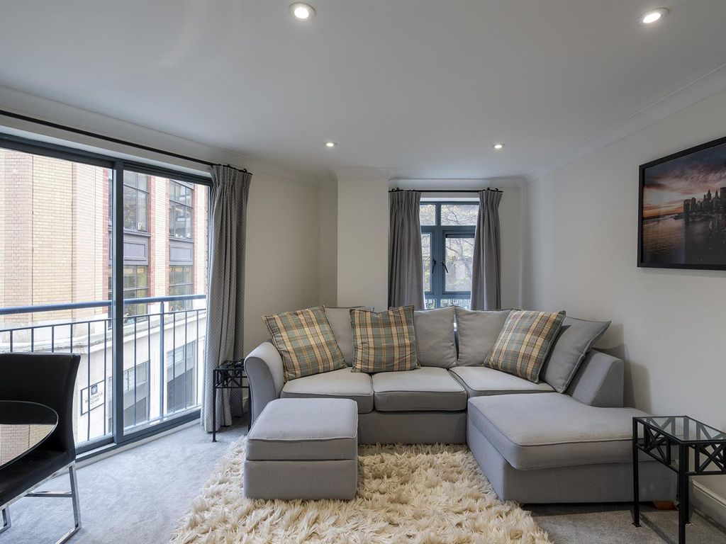 2 bed flat for sale in Bridgewater Square, London EC2Y, £700,000