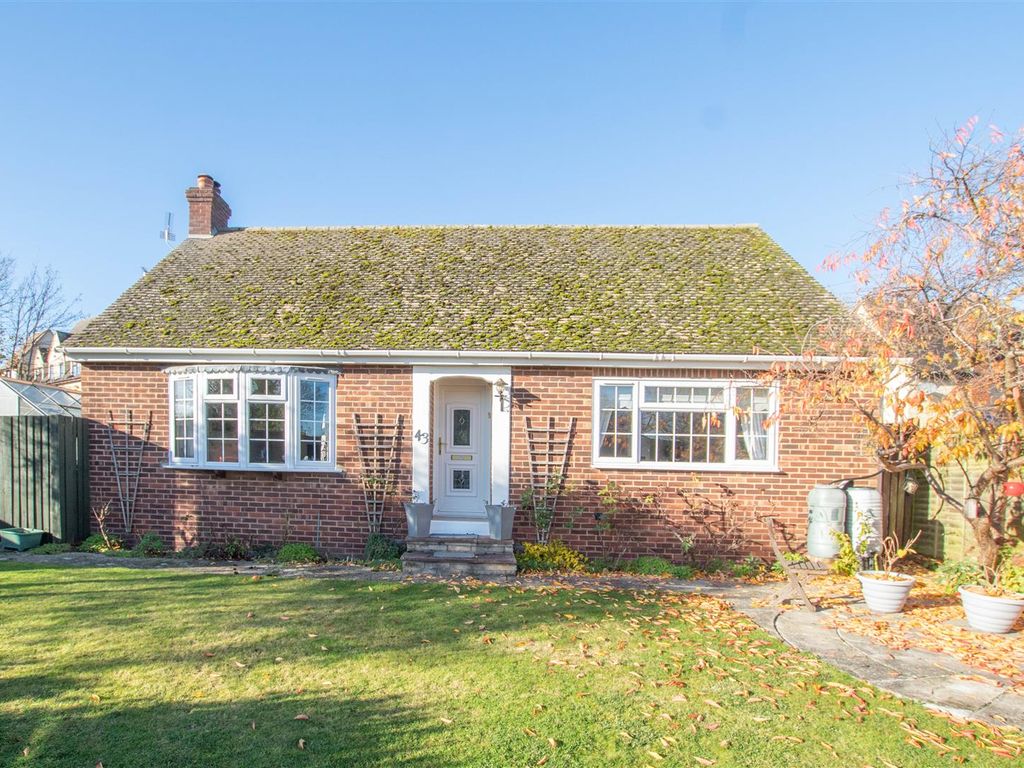 2 bed detached bungalow for sale in North Street, Steeple Bumpstead, Haverhill CB9, £380,000