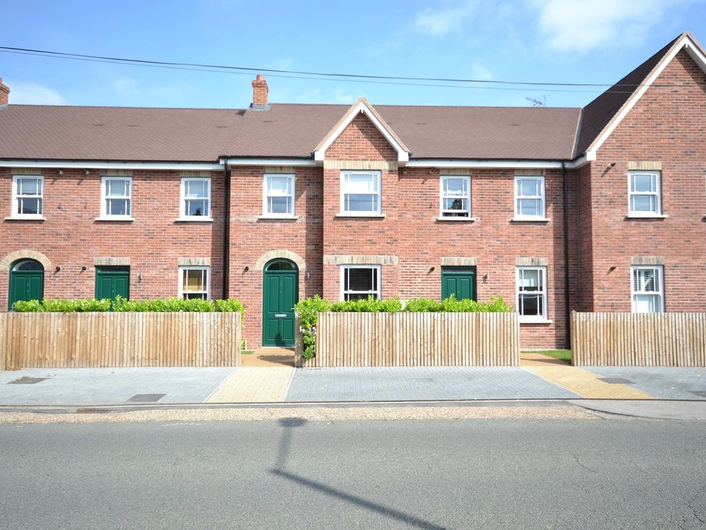 1 bed maisonette for sale in Oxney Place, 210 Ongar Road CM1, £190,000
