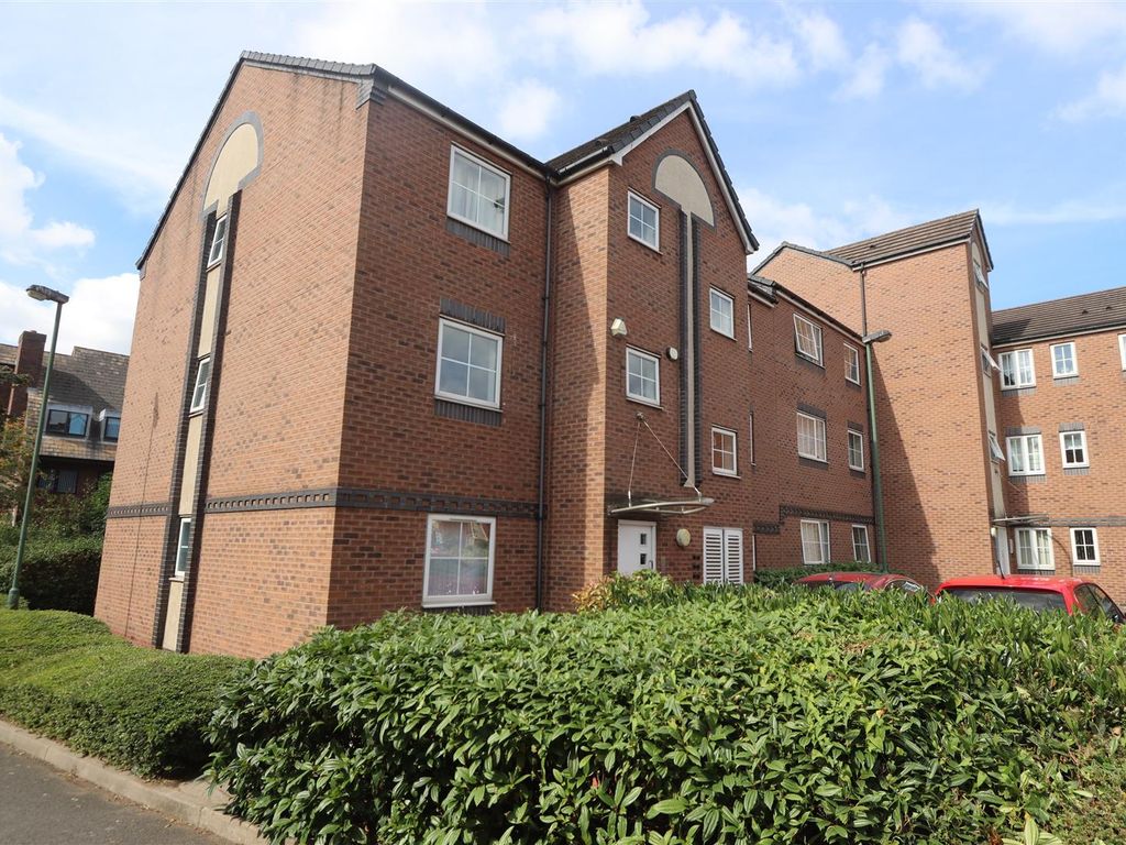 1 bed flat to rent in Waterfront Way, Walsall WS2, £725 pcm