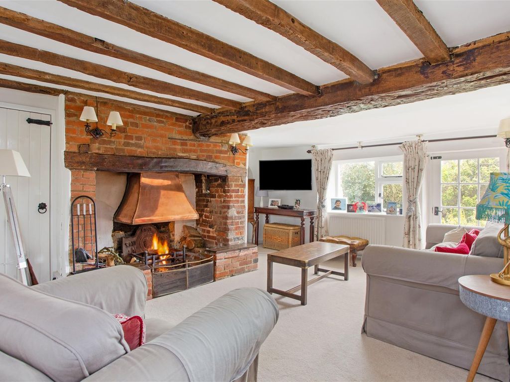 5 bed property for sale in Kimpton, Andover SP11, £860,000