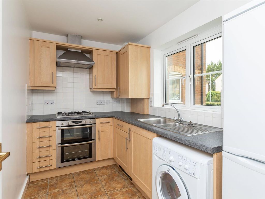 1 bed flat for sale in The Mowbrays, Stotfold SG5, £199,999