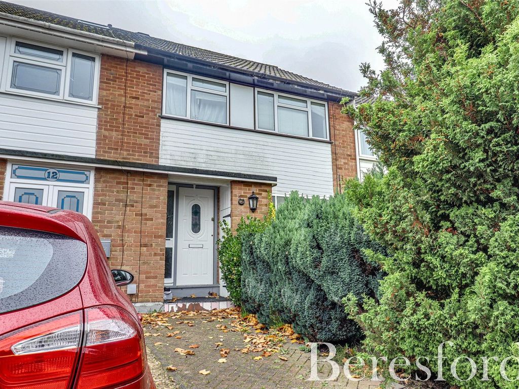 3 bed terraced house for sale in Upper Ryle, Brentwood CM14, £350,000