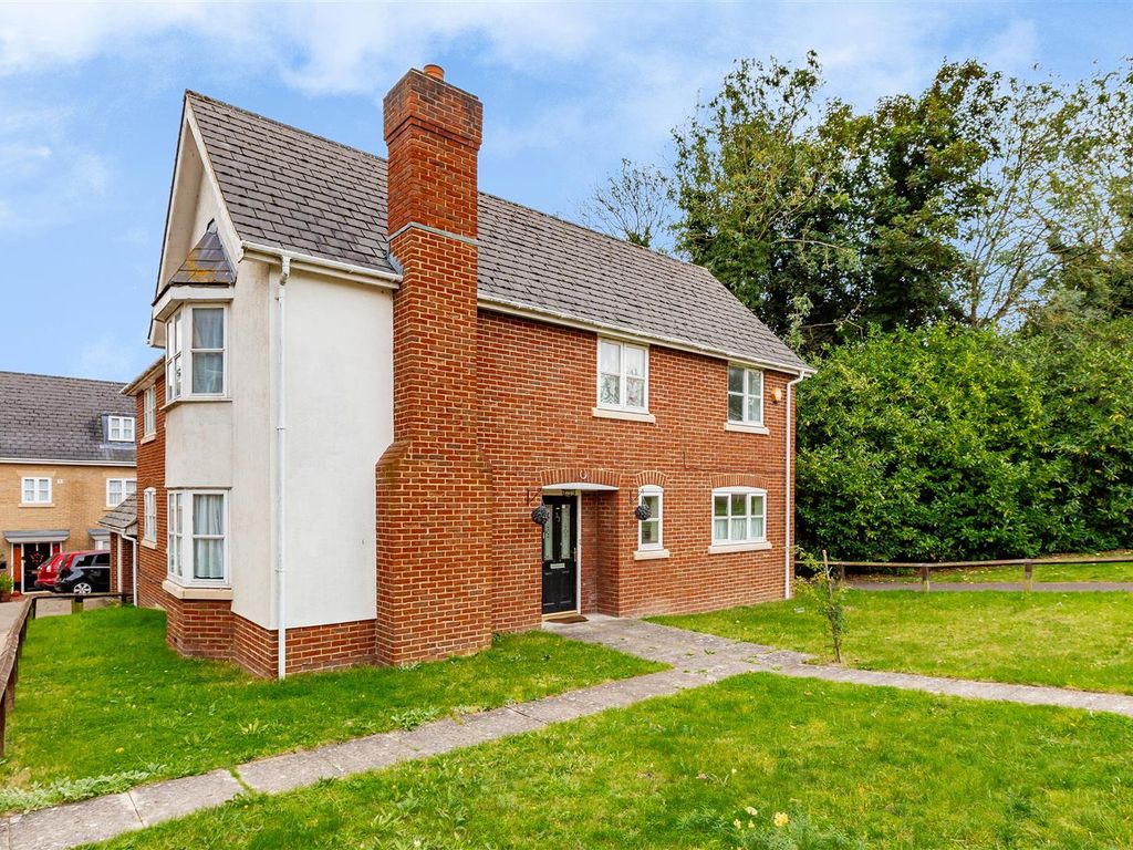 4 bed detached house for sale in Gun Tower Mews, Rochester ME1, £725,000