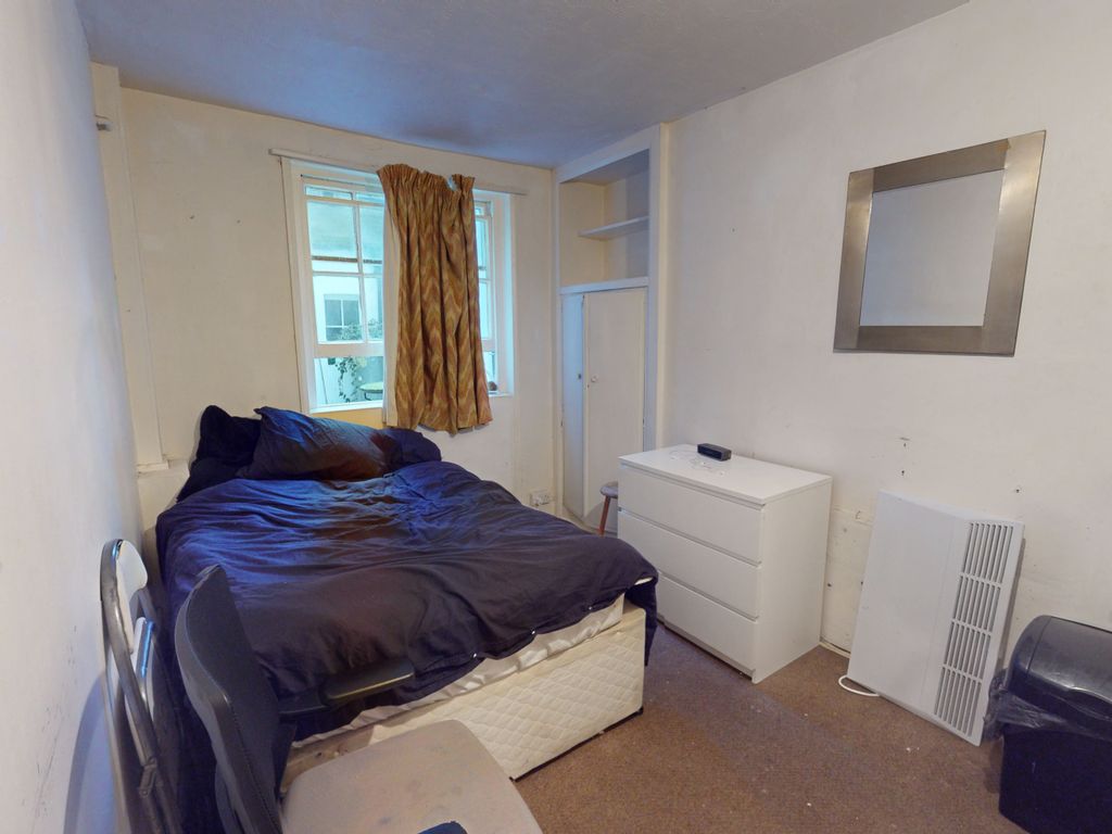 Studio to rent in Norfolk Square, City Centre, Brighton BN1, £650 pcm