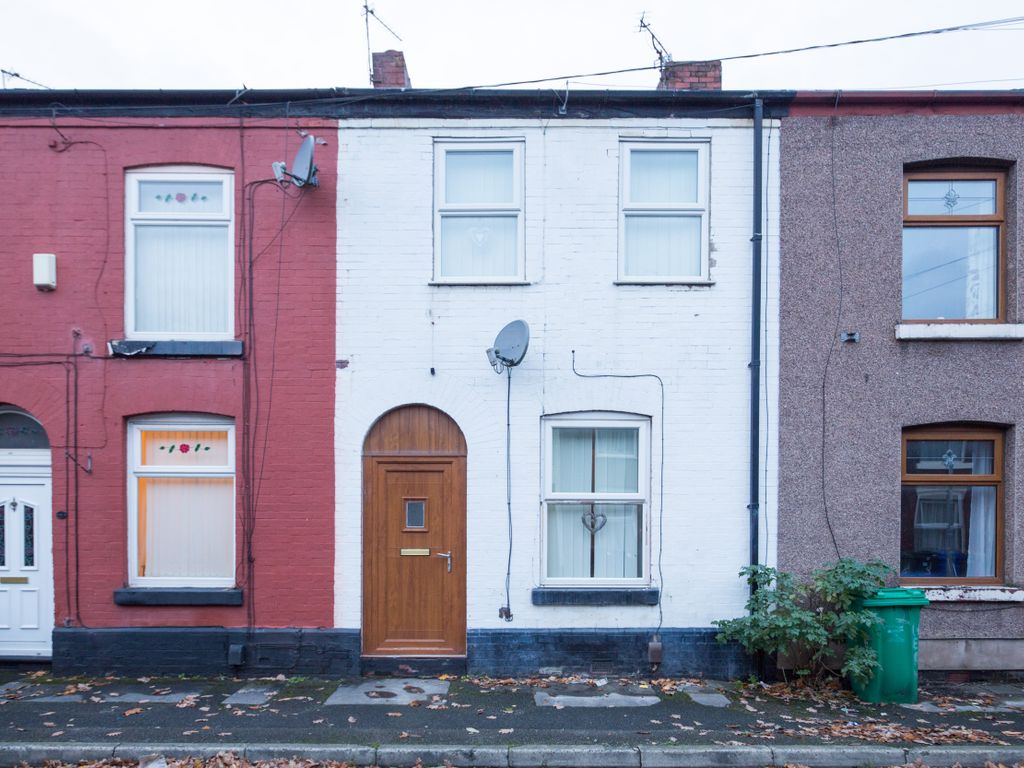2 bed end terrace house for sale in George Street, Manchester M34, £113,000
