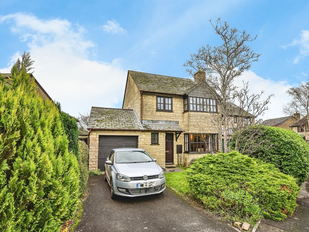 4 bed detached house for sale in Cleaves Avenue, Colerne, Chippenham SN14, £450,000