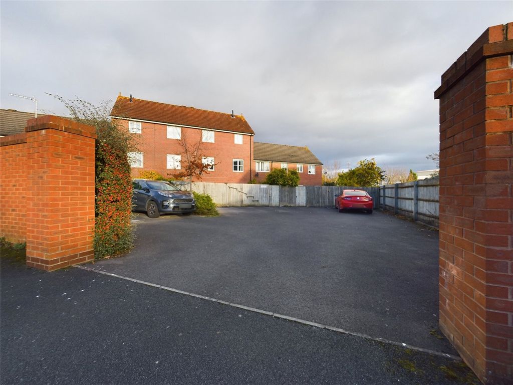 3 bed terraced house for sale in Blaisdon Way, Cheltenham, Gloucestershire GL51, £290,000