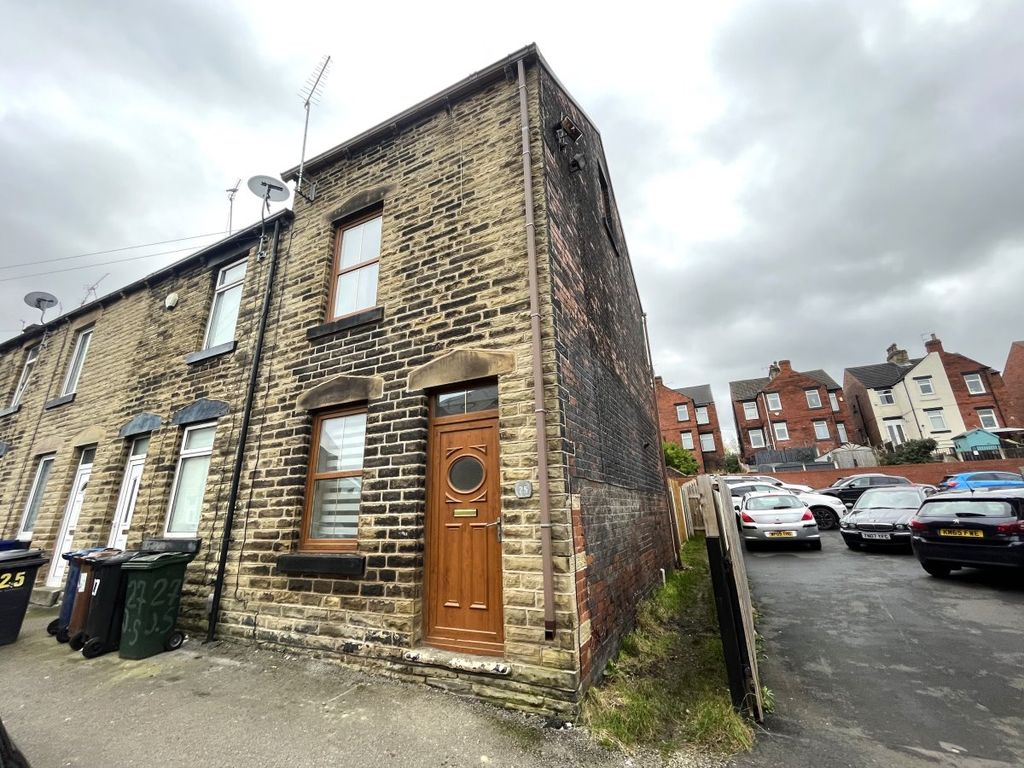 3 bed property for sale in James Street, Barnsley S71, £120,000
