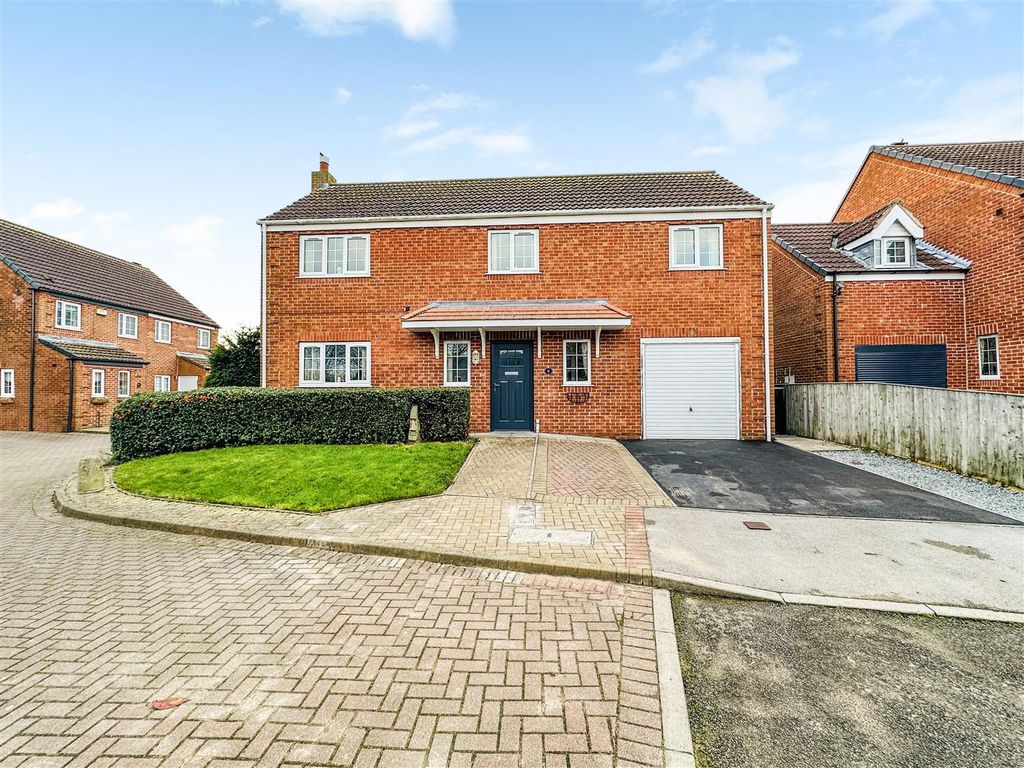 4 bed detached house for sale in Wetherall Close, Drax, Selby YO8, £240,000