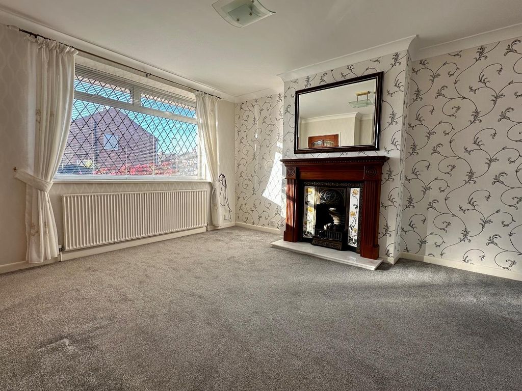 3 bed property for sale in Halton Gardens, Blackpool FY4, £160,000