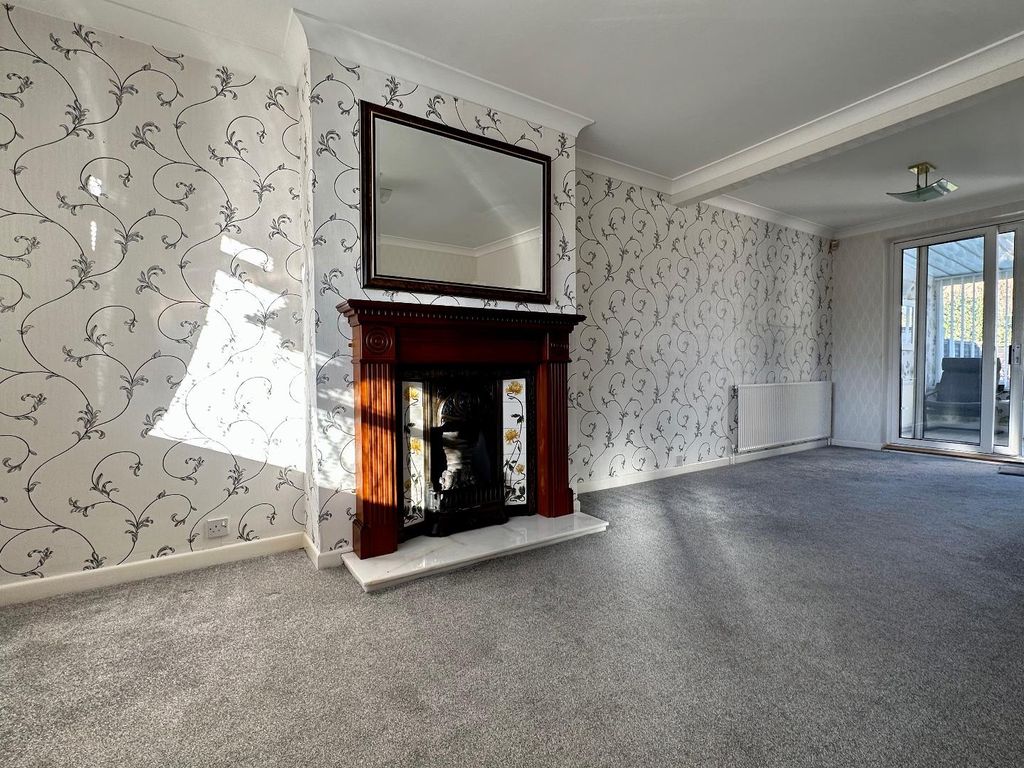 3 bed property for sale in Halton Gardens, Blackpool FY4, £160,000