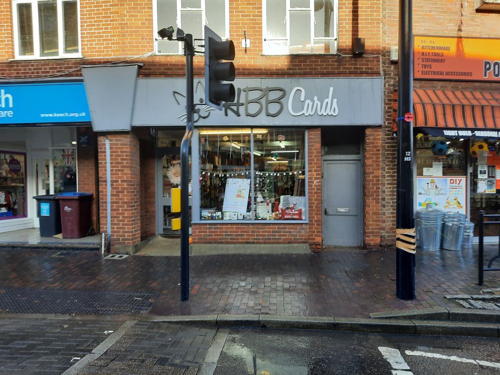 Retail premises to let in Hbb Cards, High Street, Newport Pagnell MK16, £12,000 pa