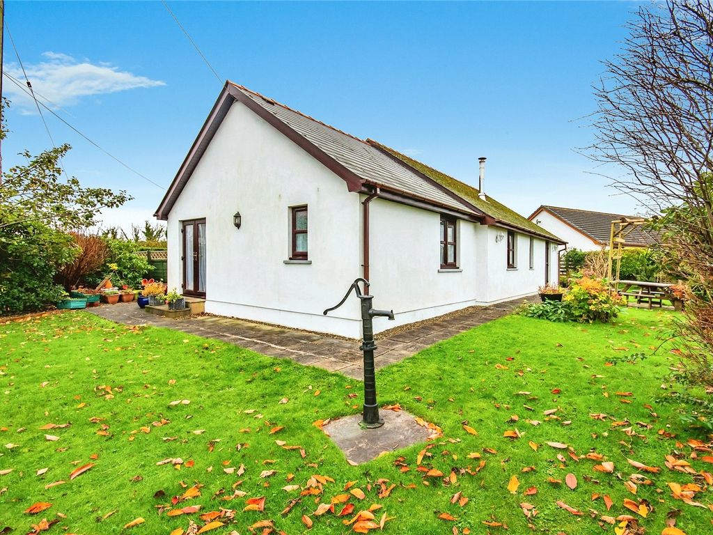 3 bed bungalow for sale in Penrhiwllan, Llandysul, Ceredigion SA44, £350,000