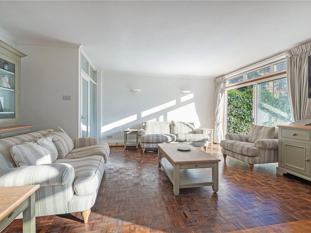 4 bed detached house for sale in Thurleigh Road, London SW12, £1,000,000